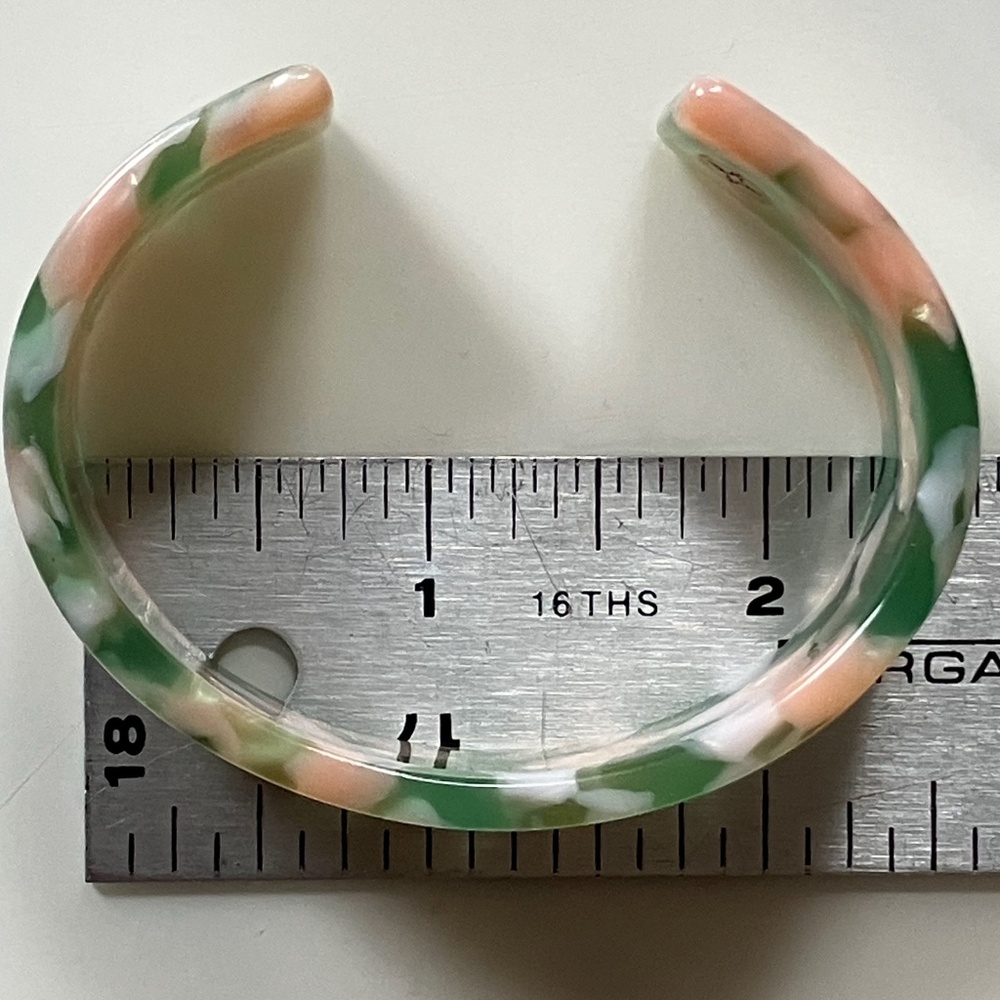 India Hicks Resin/Crystal "OUTSHINE" Cuff - Picture 5 of 5